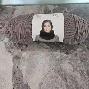 Mainstays Basic Yarn in Soft Gray